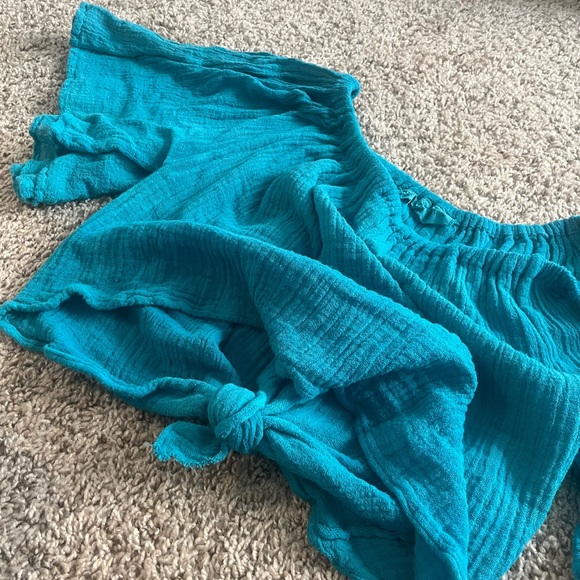 Jen’s Pirate Booty gauzy tie-back top - Picture 11 of 11